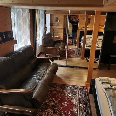 Tattoo Apartment *