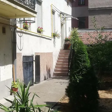 Tattoo Apartment *